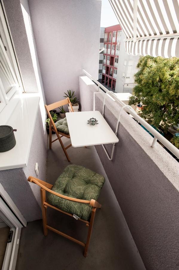 Apartment Little Violet - Balcony & Free Parking Zára Kültér fotó