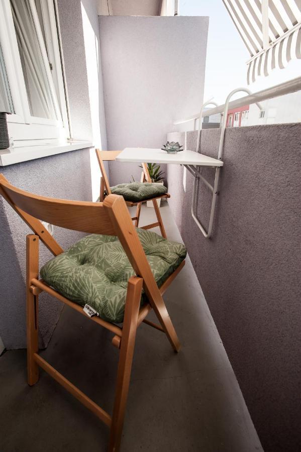 Apartment Little Violet - Balcony & Free Parking Zára Kültér fotó